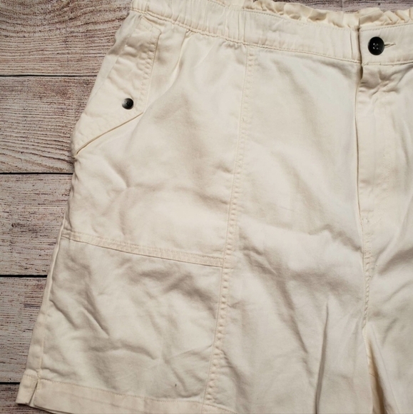 OLD NAVY Cream Pull On Paper Bag Shorts Women's XL Casual Summer Neutral EUC - Picture 3 of 5